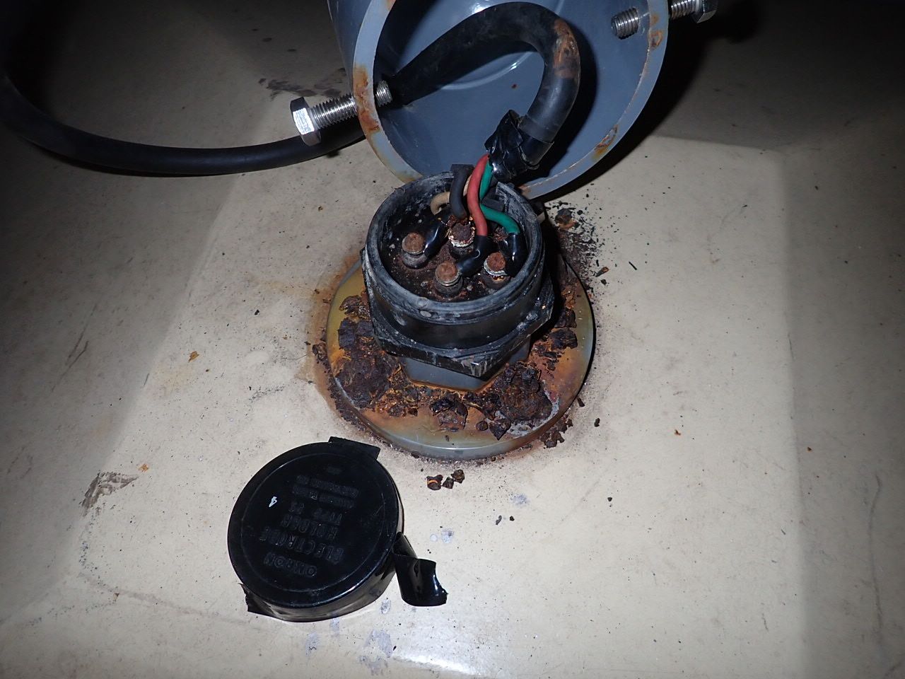 電極棒保持器